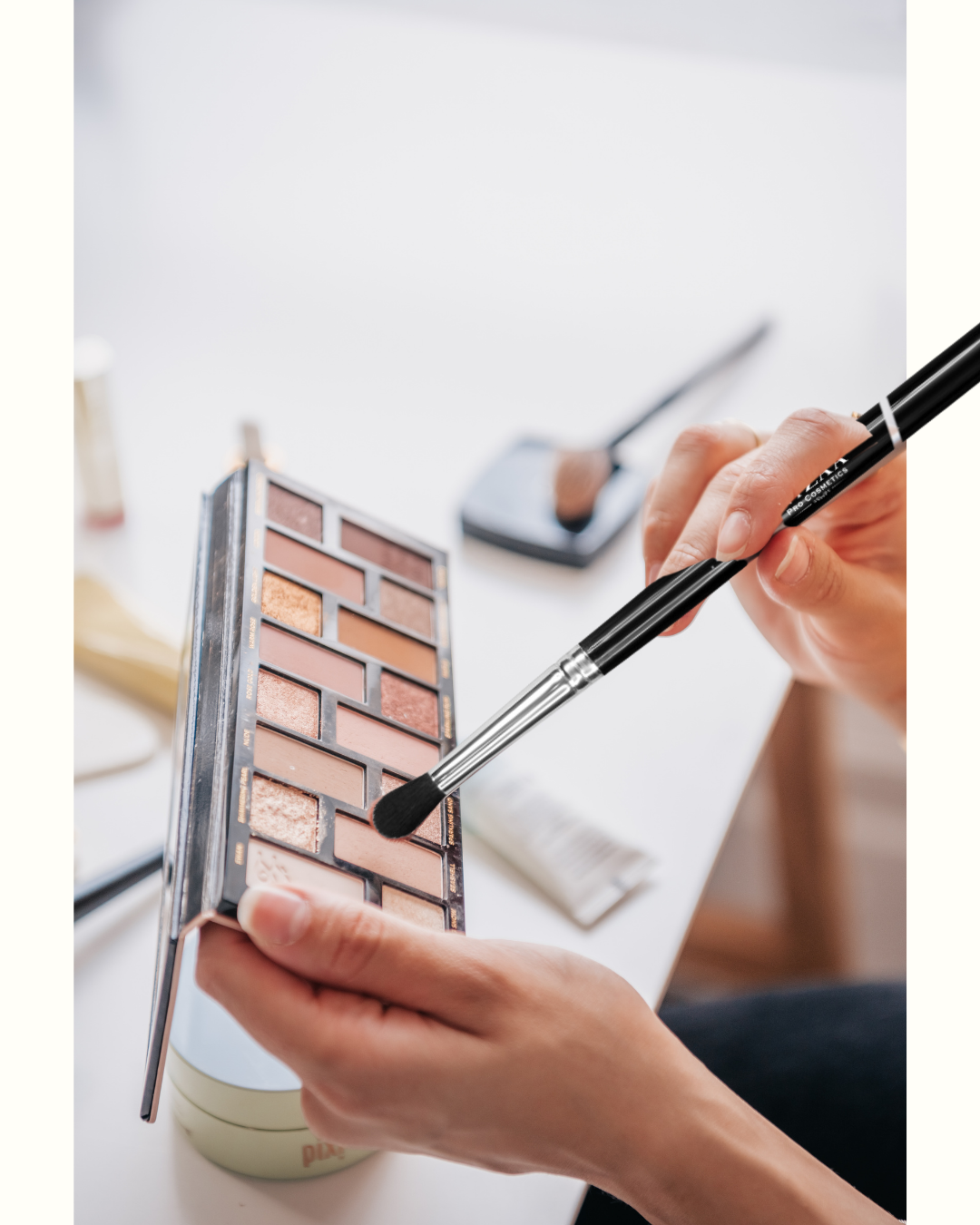 NyZAA Black Medium Blending Brush┃NC-24┃