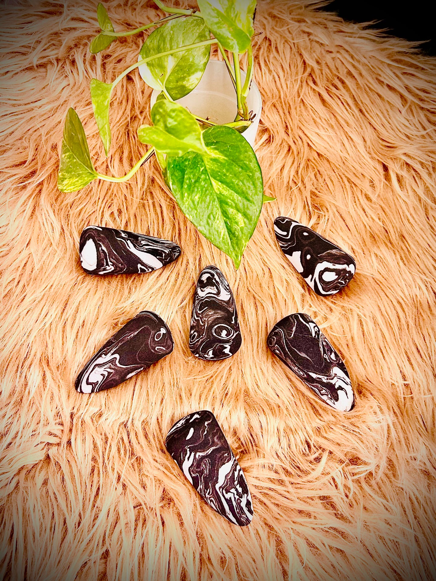 NyZAA Black Marble Blender ( long Shape) 1pc