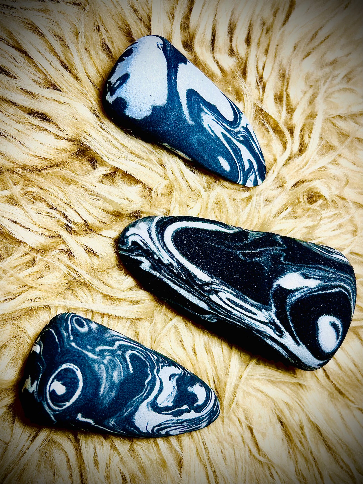 NyZAA Black Marble Blender ( long Shape) 1pc